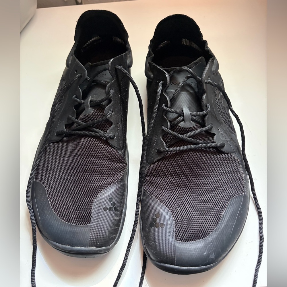 Men's Vivobarefoot Primus iii Used size 45 Black Athletic Lace-Up Shoes